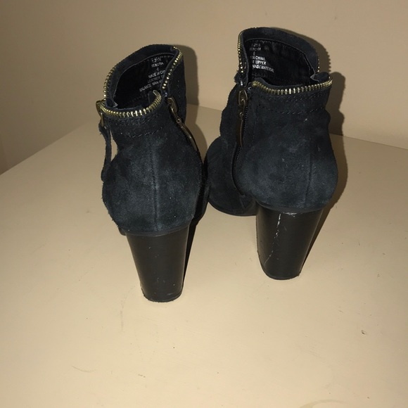 Black booties! - Picture 3 of 7